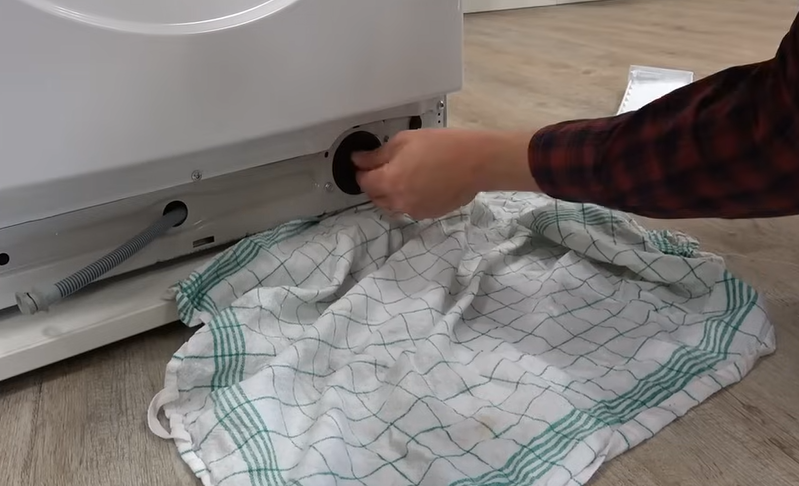 Flusensieb Waschmaschine Flusensieb Waschmaschine herausdrehen