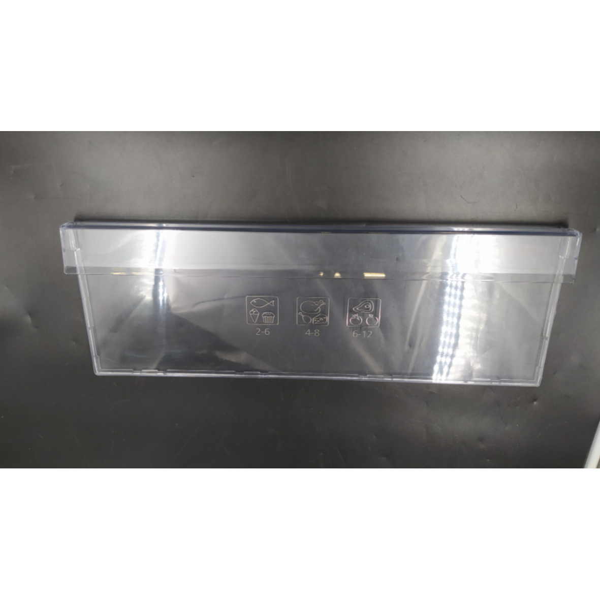 Griffblende für Gefrierschublade oben Beko 4948150472 in Kühl-Gefrierkombination